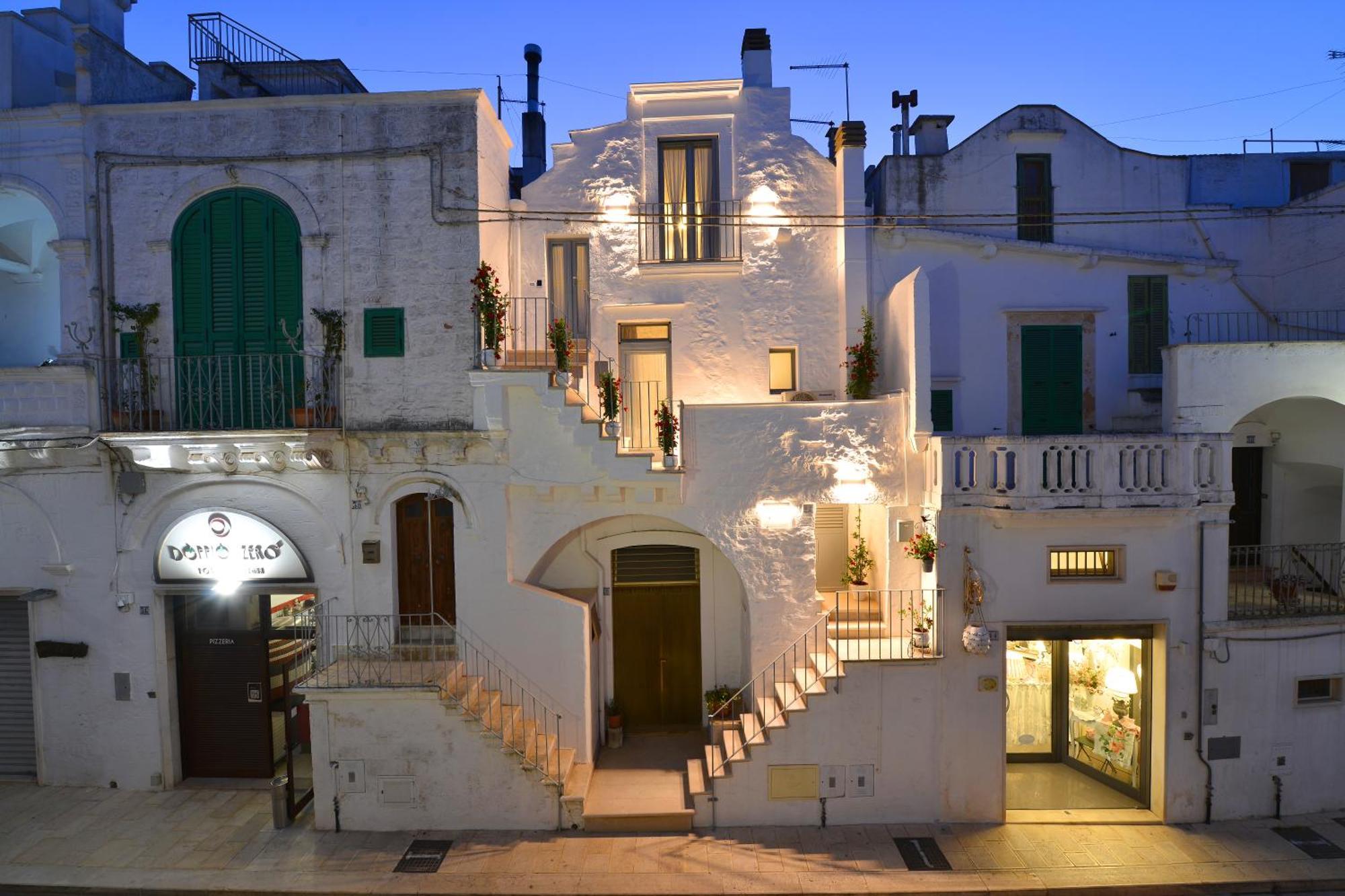 Апартаменты La Scala Del Borgo Чистернино Экстерьер фото